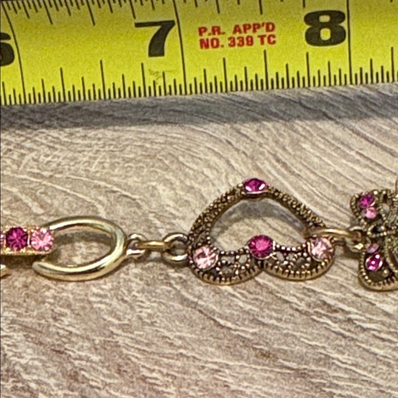 Vintage ornate heart filigree with pink crystal bracelet brass tone - Picture 3 of 4